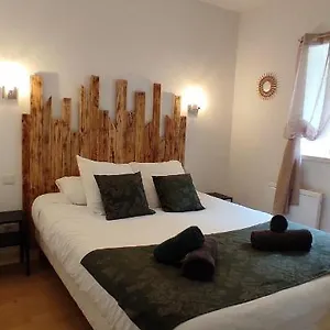 Hébergement de vacances - Les Pivoines - Les Jardins De Kerellec - 20min De La 4 A 6 Personnes Terrasse Jacuzzi, Plouvorn